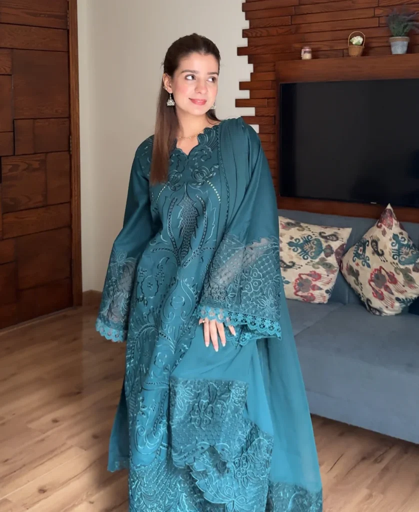 Teal Majestique